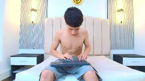 stiven_cooper2 online show from July 6, 3:03 pm