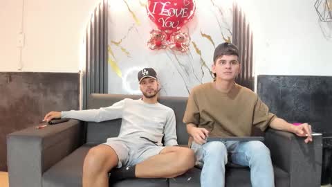 friends online show from February 16, 8:01 am