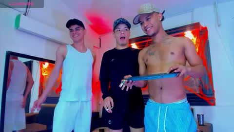 friends online show from October 30, 4:36 am