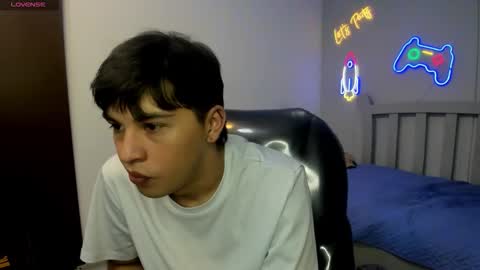 Stiwen online show from November 25, 3:36 pm