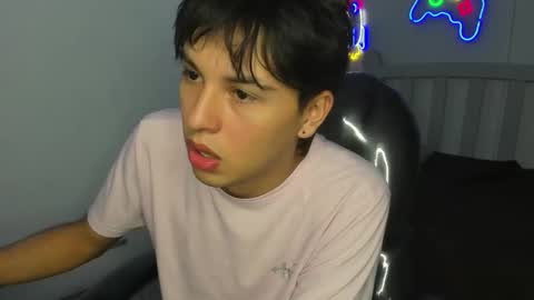 Stiwen online show from October 2, 3:16 pm