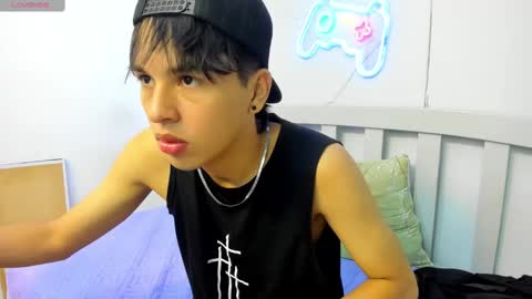 Stiwen online show from September 24, 4:49 pm