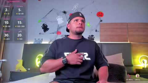 Stone Lee  online show from October 26, 7:21 am