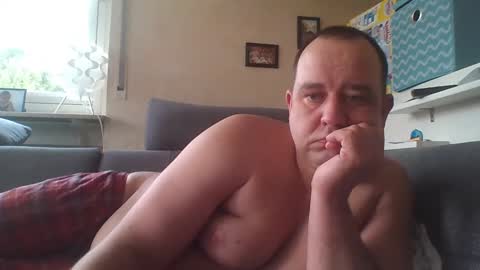 stoned1983 online show from February 10, 8:53 am