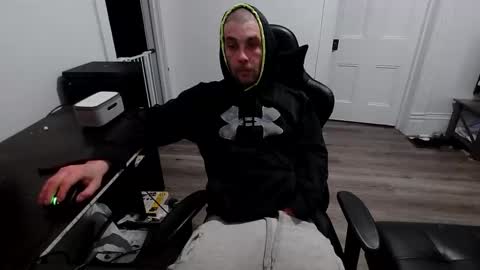 stonedpanda77 online show from May 10, 12:01 am