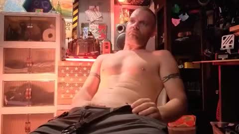 Str8 online show from October 27, 8:33 pm