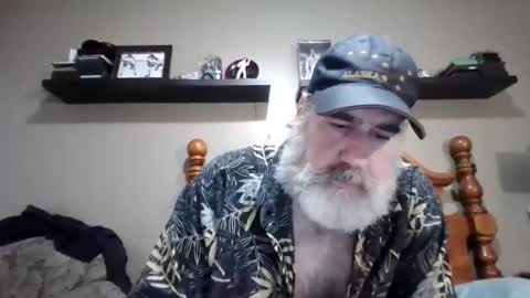 Straightbear4you online show from September 10, 11:47 pm