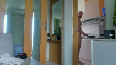 Strong Arni online show from December 17, 5:40 am