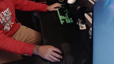 stud69861714 online show from October 27, 7:21 am