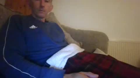 stuuuey73 online show from October 16, 10:40 pm