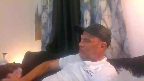 SUCKITU812 online show from January 7, 3:44 am