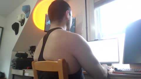 Sugar online show from April 16, 9:39 pm