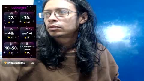 suggabrown_ online show from July 7, 4:22 pm