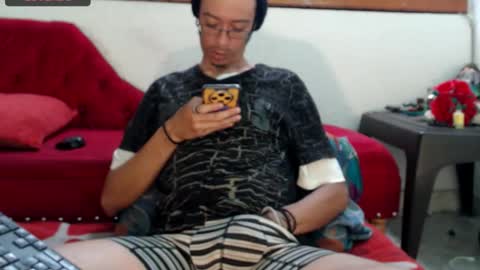 suggabrown_ online show from March 11, 2:13 pm