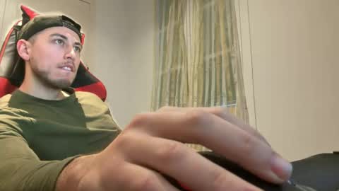 youngmanstrips online show from December 17, 12:56 pm