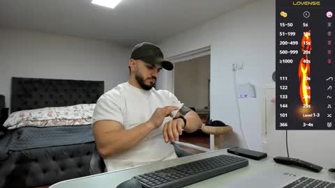 supermanboyxxl online show from March 27, 7:34 am