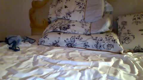 surrogate_play online show from January 1, 8:26 pm