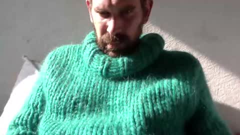 Snapshot of sweaterboy666 chatting on February 12, 11:07 am sweaterboy666 online show from February 12, 11:07 am