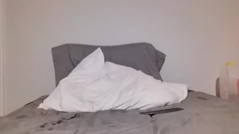 Zeppelin man online show from March 13, 2:30 am