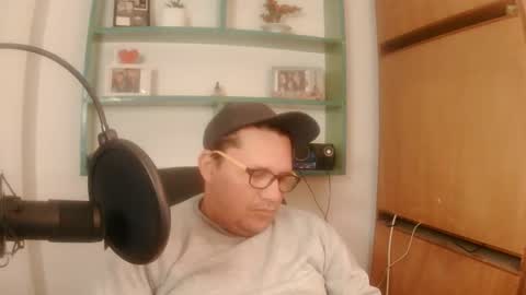 sweet_kisses_ online show from November 13, 12:21 pm