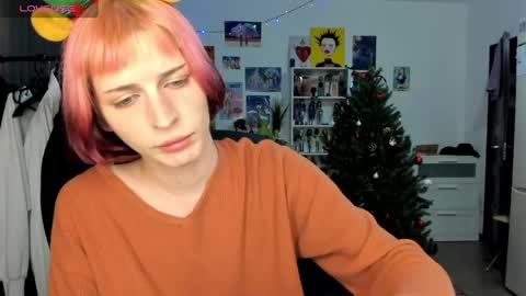 kira online show from April 14, 7:35 pm