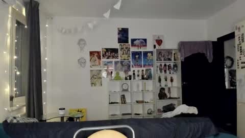 kira online show from November 3, 7:26 pm