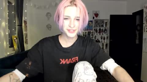 kira online show from October 21, 8:55 pm