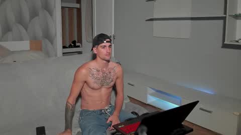 sweet_smith8 online show from October 13, 2:34 pm