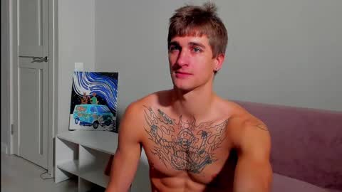 sweet_smith8 online show from December 9, 6:45 am