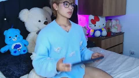 Neffer online show from November 19, 5:29 am