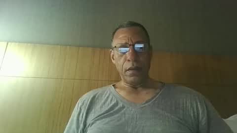 swimmerbod2495 online show from April 3, 7:49 am