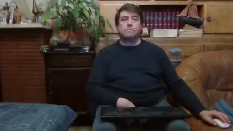 sympa_trique online show from December 8, 9:08 pm