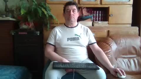 sympa_trique online show from February 15, 9:49 am