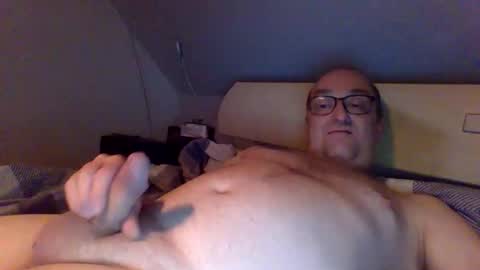 t0815 online show from March 18, 8:01 pm