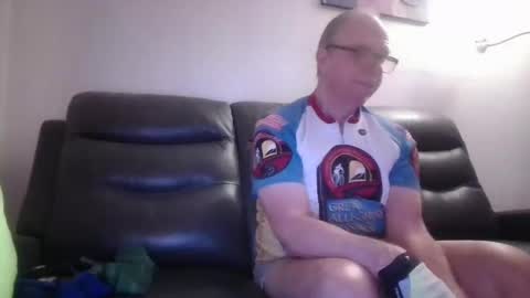 tacrunner66_ online show from February 4, 2:53 pm