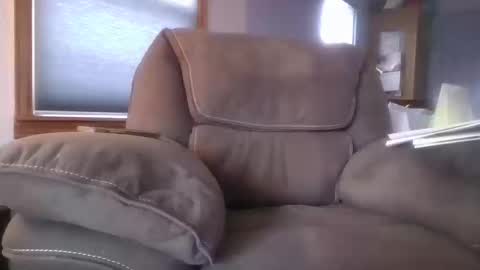 tacrunner66_ online show from October 18, 10:15 pm