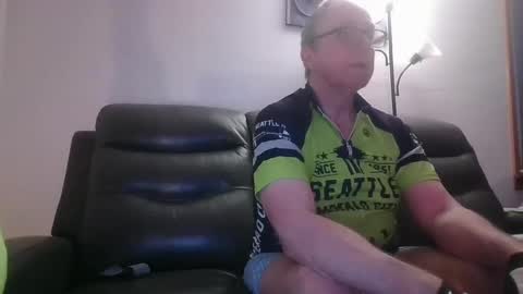 tacrunner66_ online show from March 11, 1:56 pm