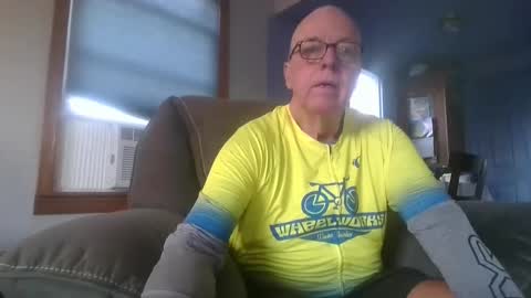 tacrunner66_ online show from September 28, 2:48 pm