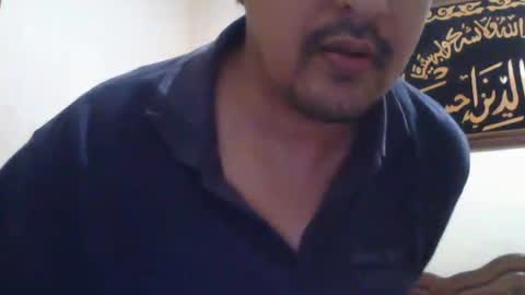 tahtouhafakroune12 online show from April 18, 7:29 pm