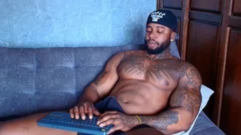 Tairon Tucke online show from February 20, 2:24 pm