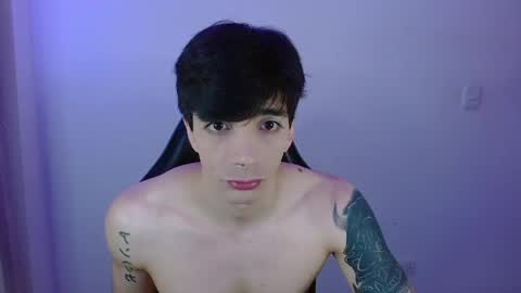 takeru___ online show from April 11, 11:19 pm