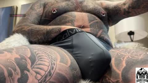 Tank Guy online show from April 5, 9:44 pm