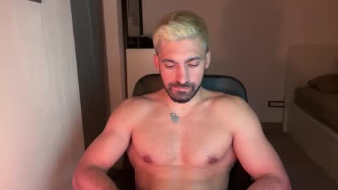 tarquit8 online show from September 18, 9:06 pm