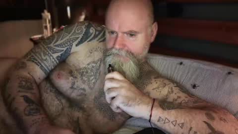 Tattooeddilf 01 online show from October 28, 12:13 am