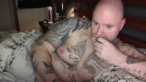 Snapshot of tattooeddilf01 chatting on January 8, 10:06 pm Tattooeddilf 01 online show from January 8, 10:06 pm