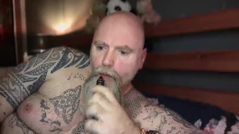 Tattooeddilf 01 online show from December 17, 3:25 am