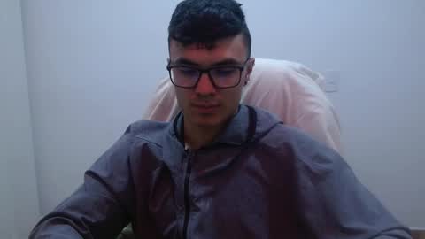 taurus4k online show from December 12, 2:04 am