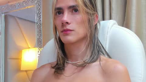 tayler_swift1 online show from March 9, 2:54 pm