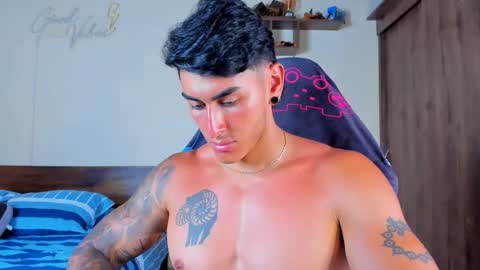 taylor_mclane1 online show from March 30, 5:14 pm
