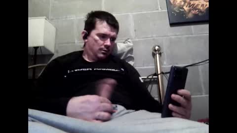 tbaxter95187 online show from March 1, 9:47 pm